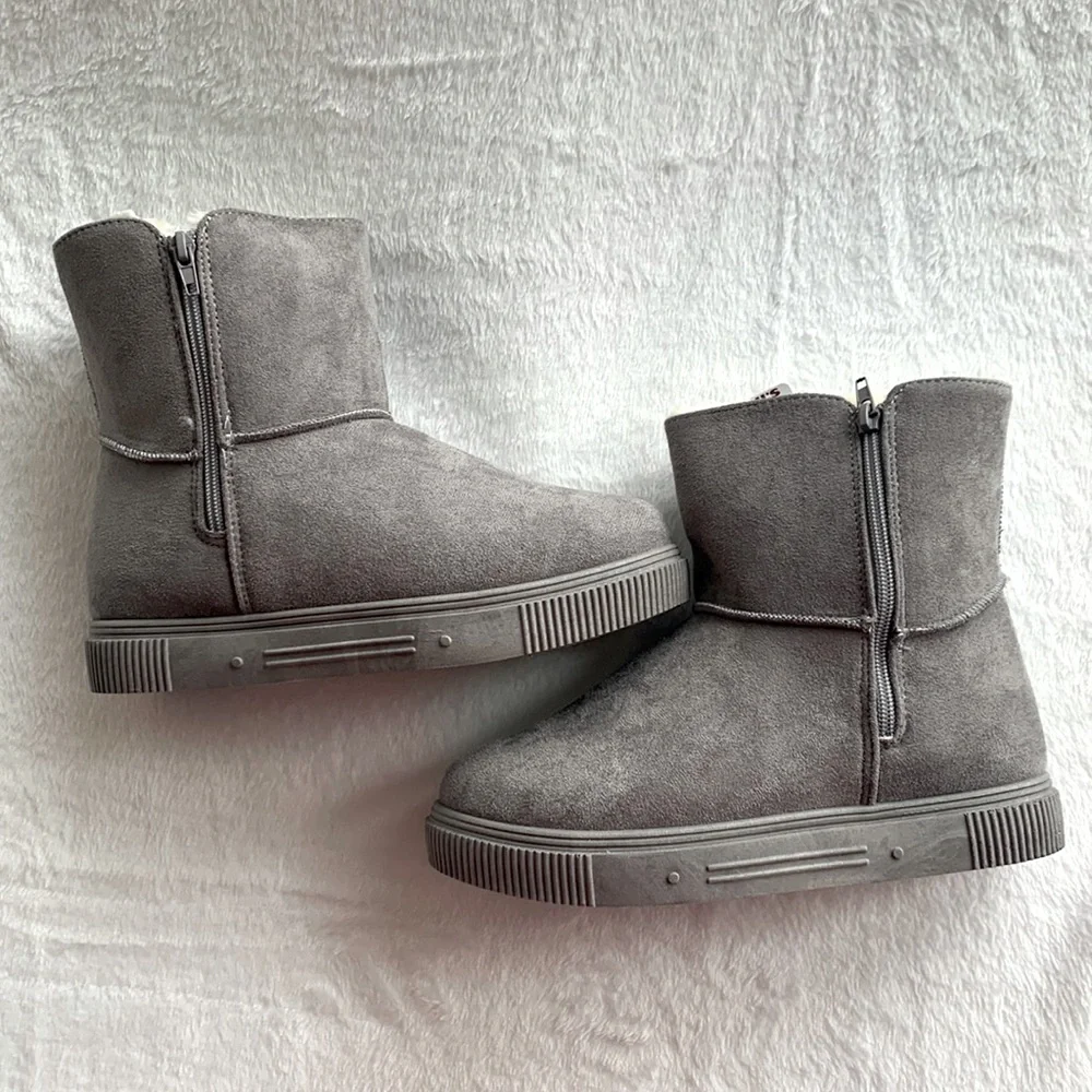 Journee Collection NWT Stelly Zip Closure Mid Calf Boot Booties Grey 7 Cabincore